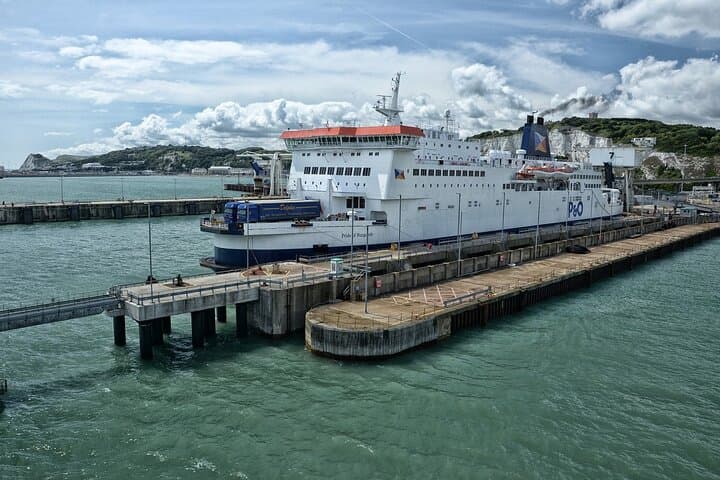 Private Direct Transfer From London to Dover With Local Driver