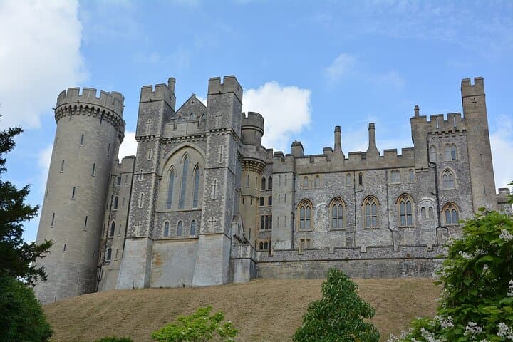 Private Direct Transfer From London to Dover With Local Driver