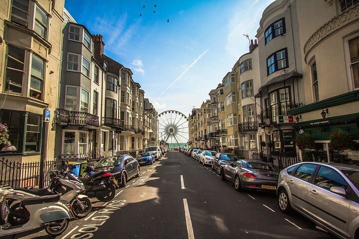 Private Transfer from London to Brighton with Local Driver