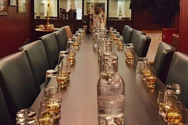 Whisky Tasting at Edinburgh's Award Winning Whiski Rooms
