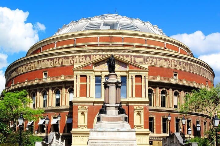 Explore London’s Landmarks on an Express Private Tour