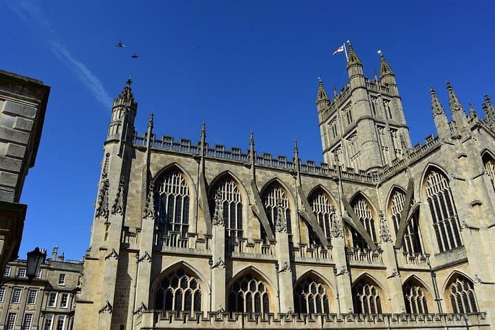 London to Windsor Castle Stonehenge and City of Bath Private Trip