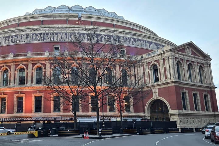 Royal Kensington Walking Tour