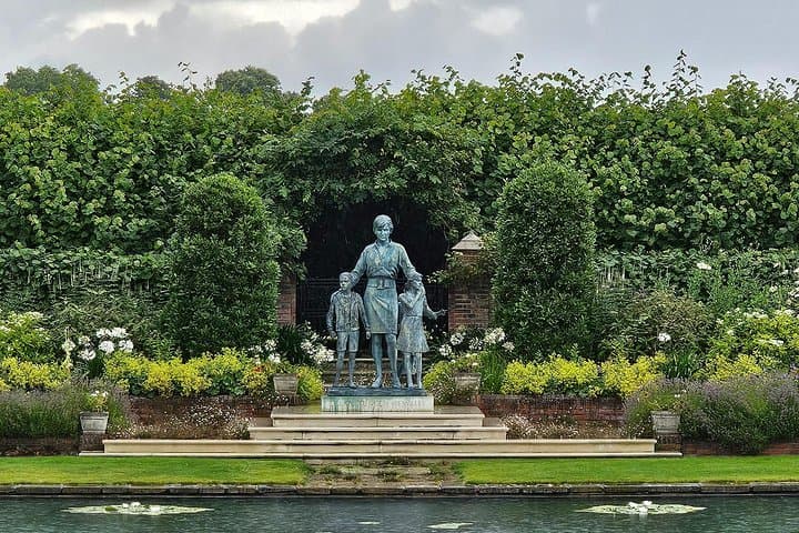 Royal Kensington Walking Tour
