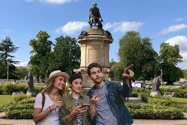 Stratford-upon-Avon: Self-Guided Walk & Interactive Treasure Hunt