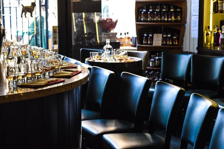 Whisky Tasting at Edinburgh's Award Winning Whiski Rooms