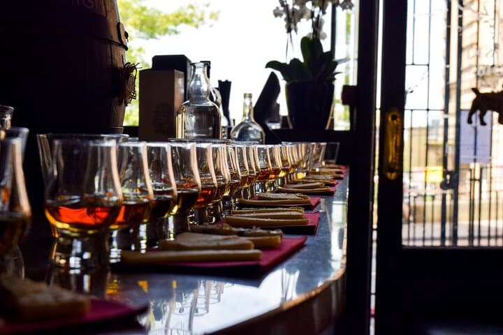 Whisky Tasting at Edinburgh's Award Winning Whiski Rooms