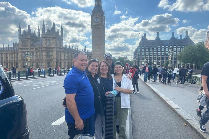 Changing Of The Guard Private Black Cab Tour with Hotel Pick Up