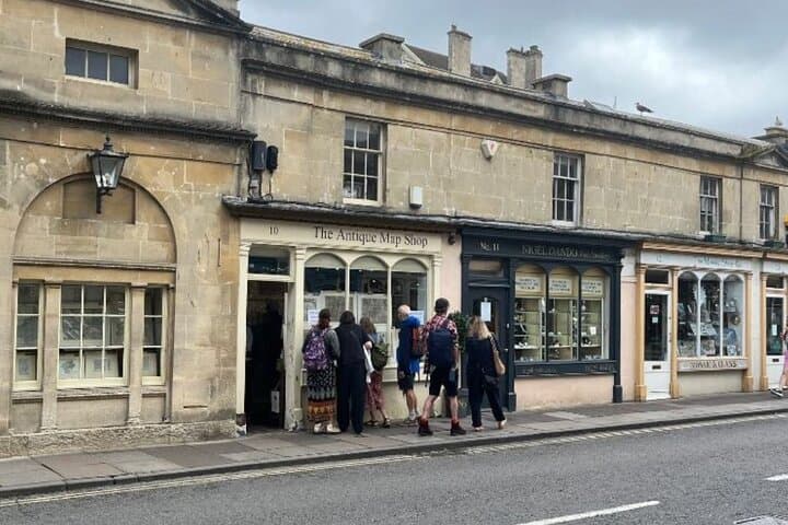 e-Scavenger hunt Bath: Explore the city at your own pace