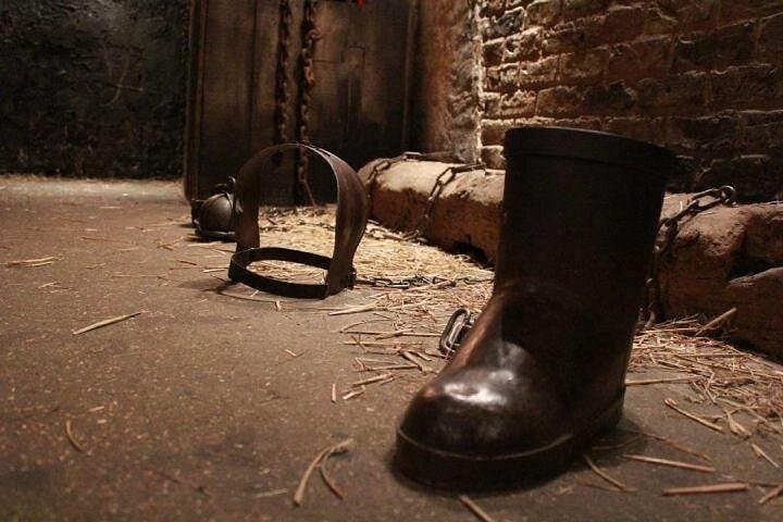 Go Into The Clink Prison & Westminster Sights Walking Tour