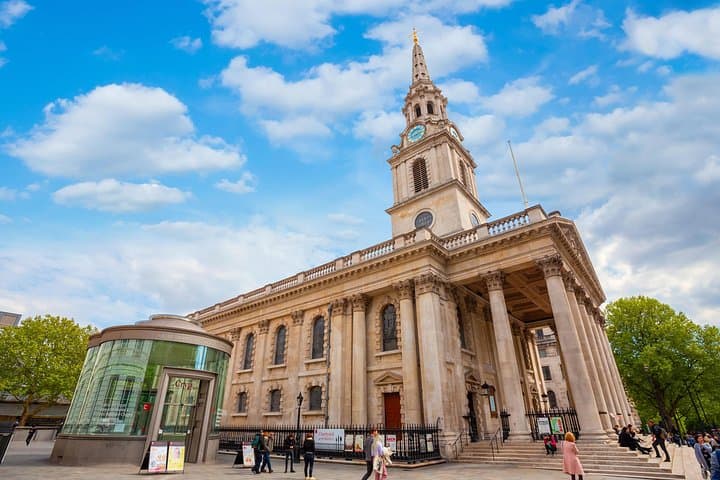 Top Churches of London Private Walking Tour with a Guide