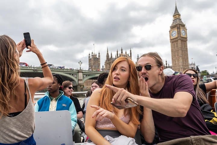 Combi Ticket: Westminster Walking Tour, River Cruise & The Shard