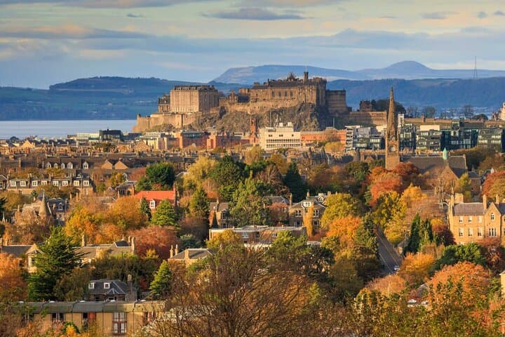 Edinburgh: EDI Airport Private Transfer to/from City Center
