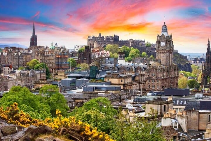 Edinburgh: EDI Airport Private Transfer to/from City Center