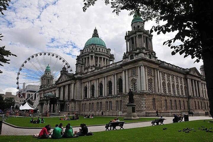 Private Transfer Belfast International Airport BFS to Belfast
