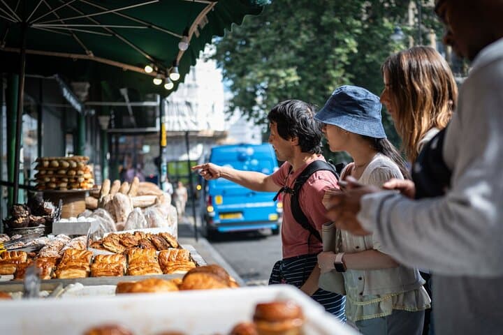 Private Tour : Eat British Foods & See Thirty Top Sights
