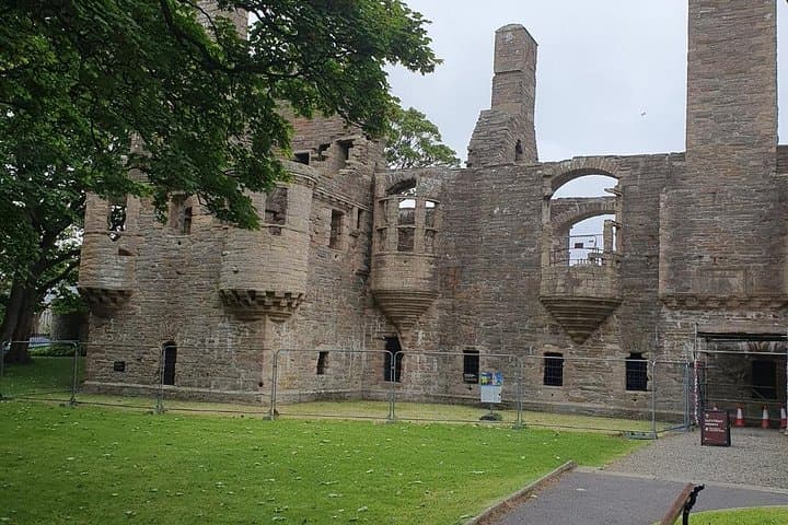 Earls Palace