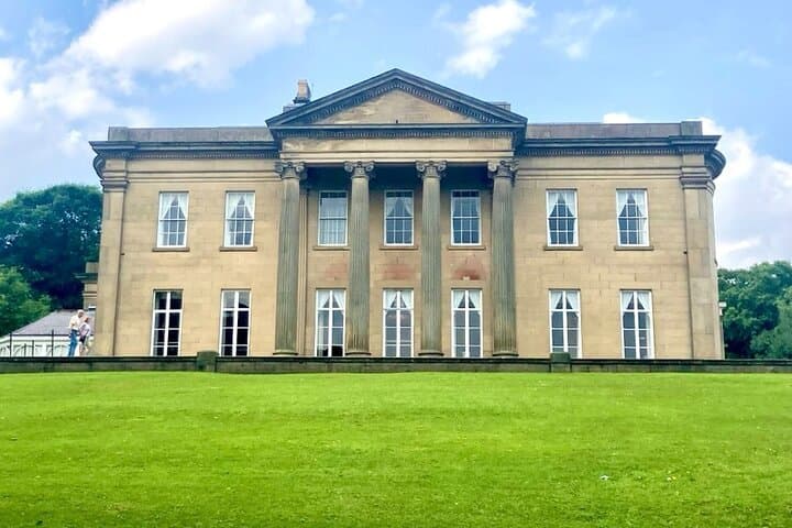Roundabout in Roundhay Park: A Self-Guided Audio Tour