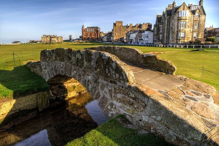 Private Heritage Tour by Car from St. Andrews to Forth Bridge