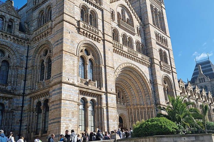 London Natural Marvels Museum Expedition Tour