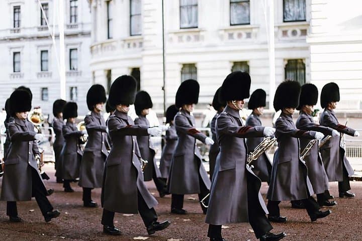 Walking Tour in London with Guide + Ebook