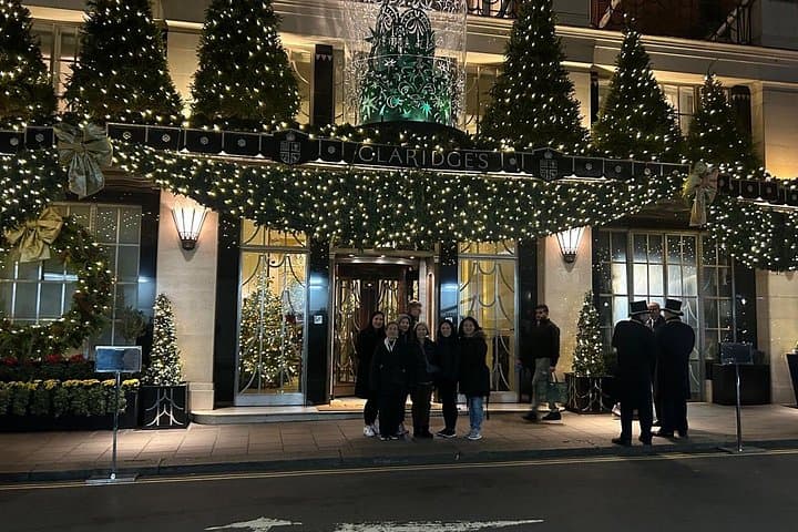 London Christmas Lights Private Black Cab Tour with Hotel Pick Up