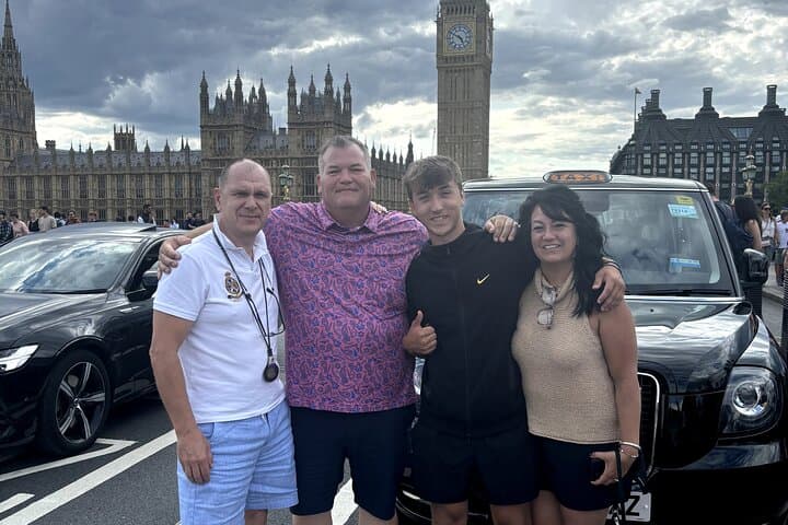 Highlights of London Private Guided Taxi Tour