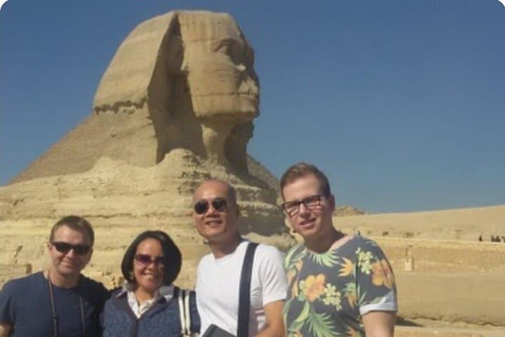 Private Tour to Saqqara Complex, Giza Pyramids and the Sphinx