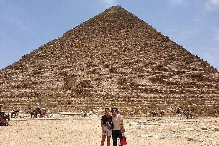Private Tour to Saqqara Complex, Giza Pyramids and the Sphinx
