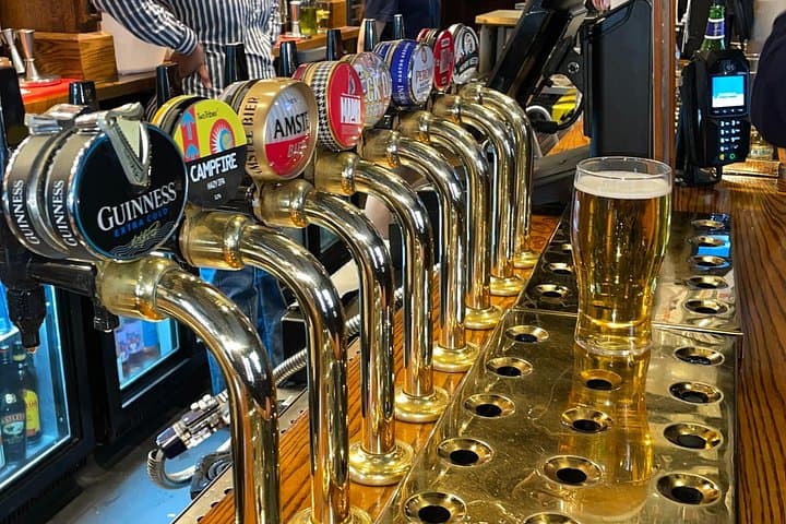 London Historic Pub Tour with Private Guide