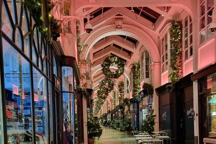 Christmas Lights Guided Walking Tour
