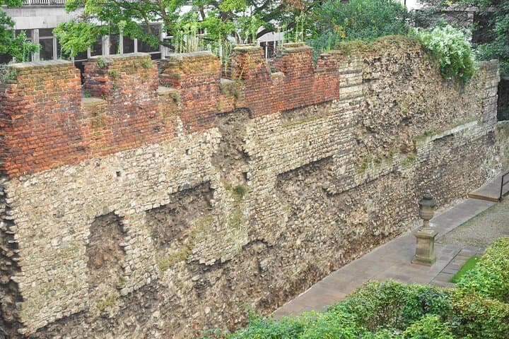 Roman & Medieval London: Private Half-Day Tour in a Black Cab