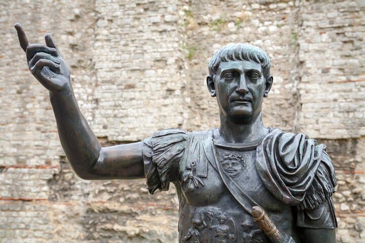 Roman & Medieval London: Private Half-Day Tour in a Black Cab