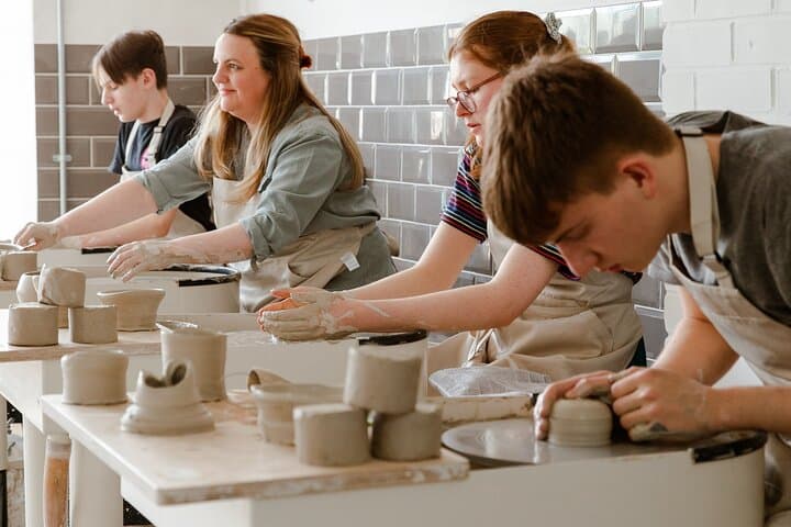 Potter's Wheel Taster Experience in the North Cotswolds