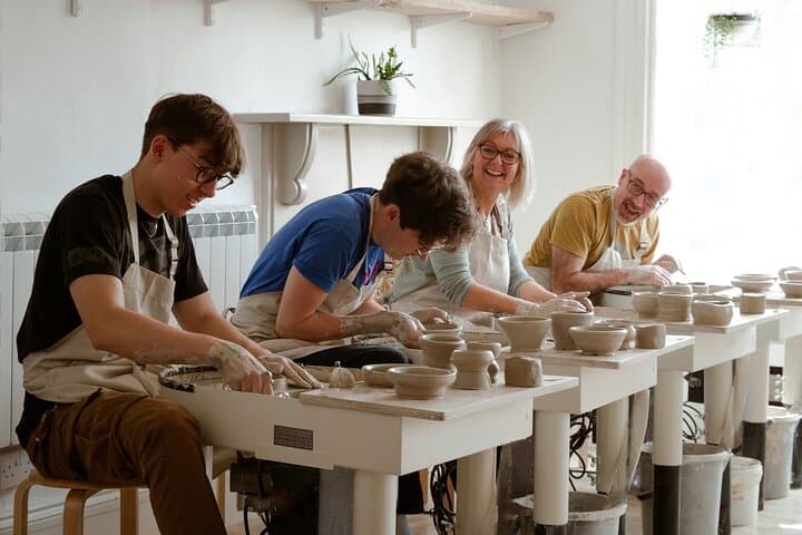 Potter's Wheel Taster Experience in the North Cotswolds
