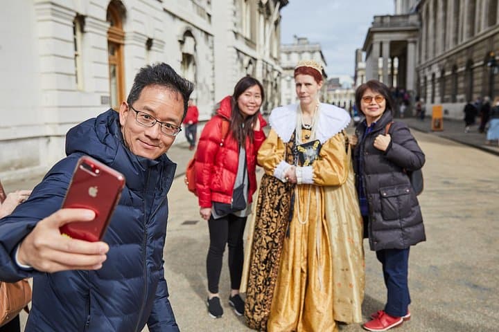 London Hop-On Hop-Off 1-Day River Sightseeing + Painted Hall