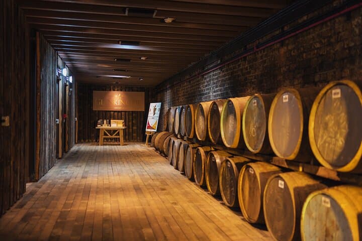 From Edinburgh: Glenkinchie Distillery & Whisky Experience