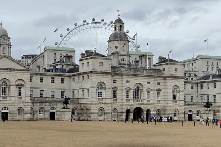Self-Guided Tour of Westminster for Kids and Families in English