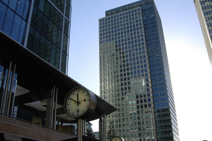 London’s Iconic Bridges & Riverside Walking Tour