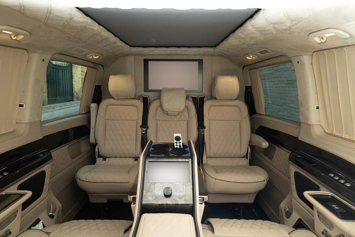 Central London Luxury Senzati Jet Class for a Day