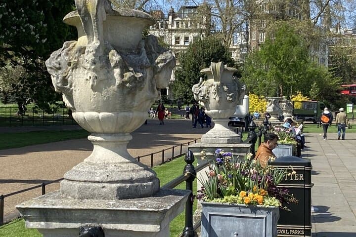 Kensington Gardens Self-Guided Tour for Kids and Families