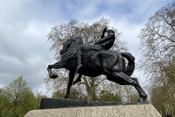 Kensington Gardens Self-Guided Tour for Kids and Families