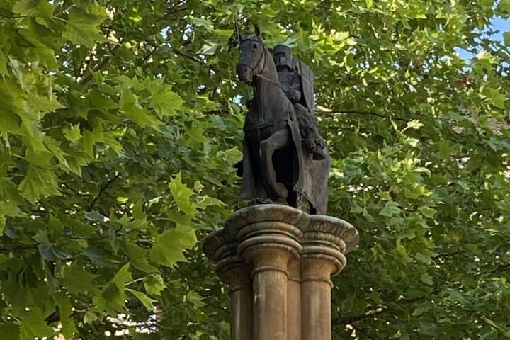 Medieval London Self-Guided Tour for Kids and Families in English