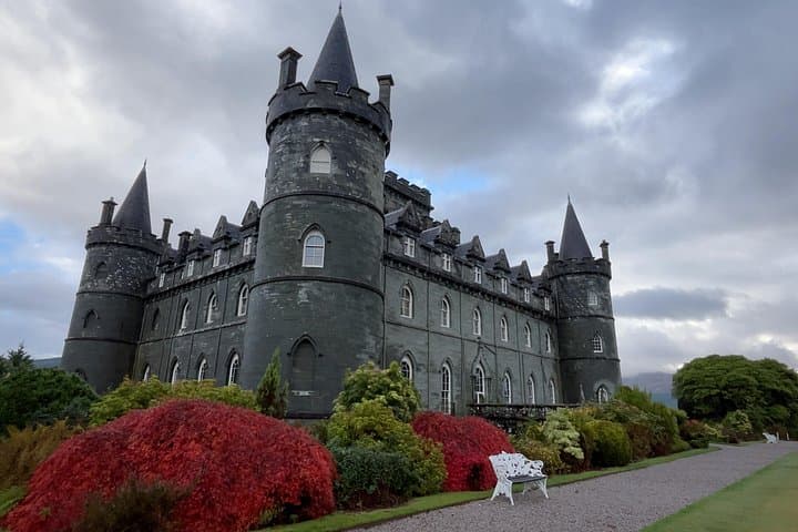 Visit the Clan Campbells Inveraray Castle