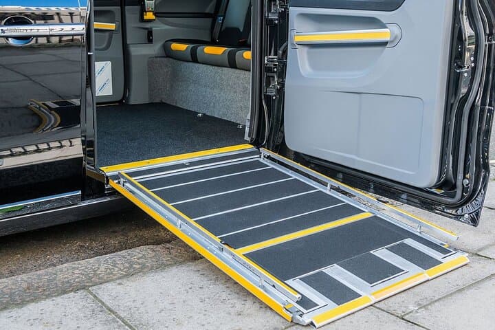 Accessible Private Airport or Train Transfer To & From London