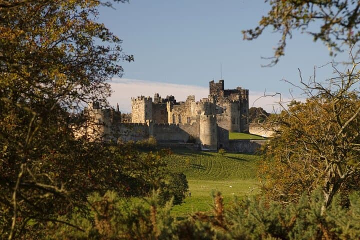 Alnwick Castle and Rosslyn Chapel Day Tour from Edinburgh