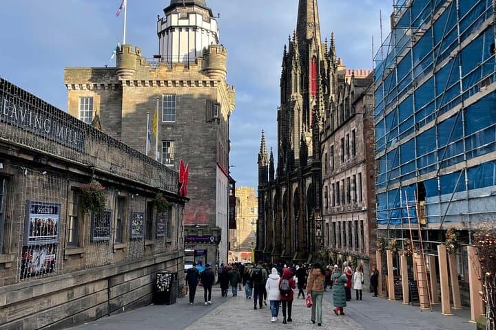 Women Hidden in Plain Sight: A Self-Guided Tour of Edinburgh