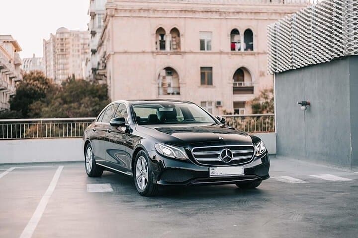 Private Luxury Van Transfer from Southampton Port to London City