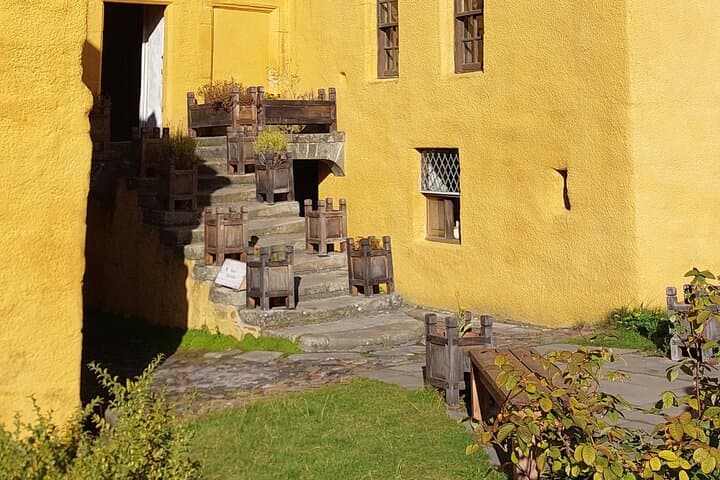Glasgow: The Ultimate Outlander Privately Guided Day Tour