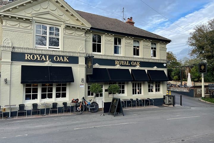 Royal Oak Pub